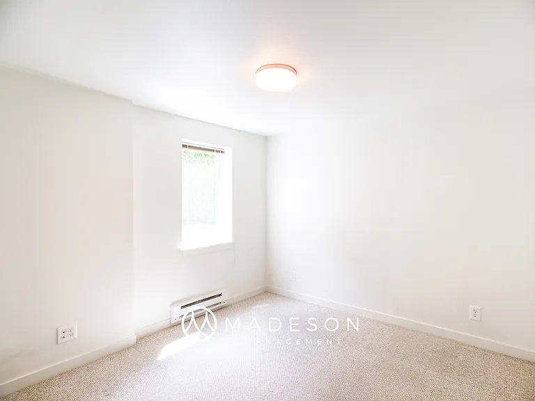 804 NW Market Street — Photo 10