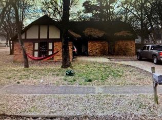6095 Shade Tree Dr, Memphis, TN 38134