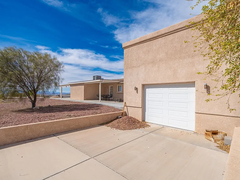 3910 Coral Reef Dr — Photo 42