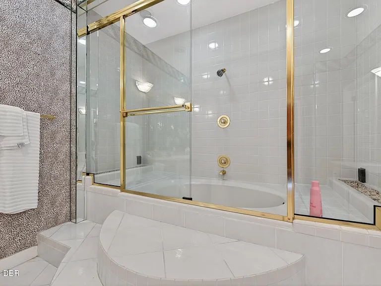 915 Ocean Shore Blvd #8010 — Photo 29
