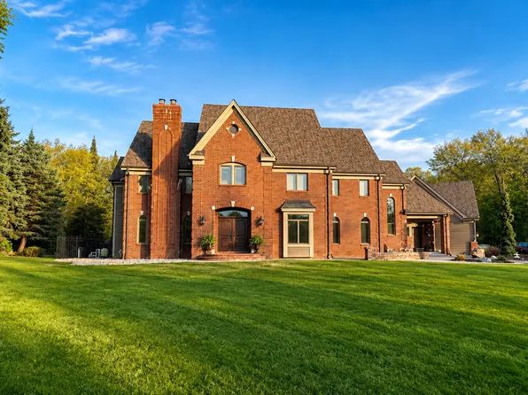 8140 134th St W, Apple Valley, MN 55124