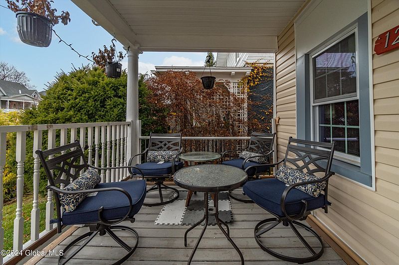 3rd image of 1226 Parkwood Boulevard