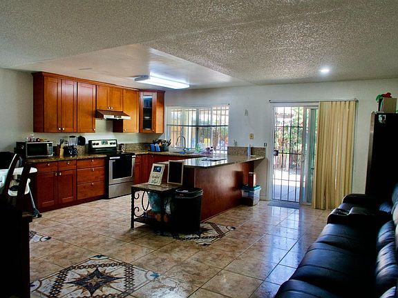 4th image of 7533 Norbeck Way