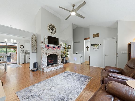 5th image of 11814 W Jamesburg St