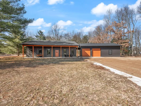 6349 Kilkenny Dr, Stanwood, MI 49346