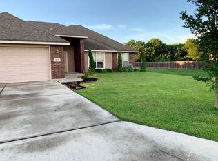 1033 Loma Verde Dr, New Braunfels, TX 78130
