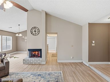 582 Cervantes Dr, Henderson, NV 89014, photo 4