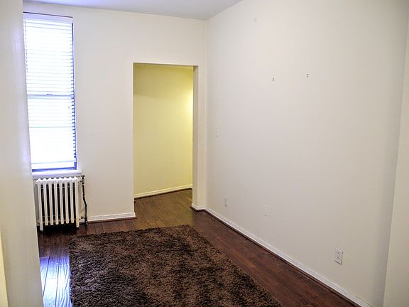 3rd image of 626 S 19th Street # Fl 2nd