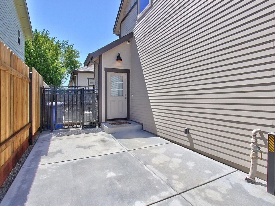 1st image of 610 1/2 Mormon St