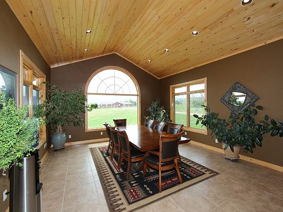 4th image of 61 Landon Ln