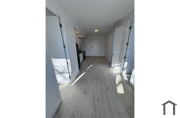 Building Photo - 589 Saratoga Ave #1A
