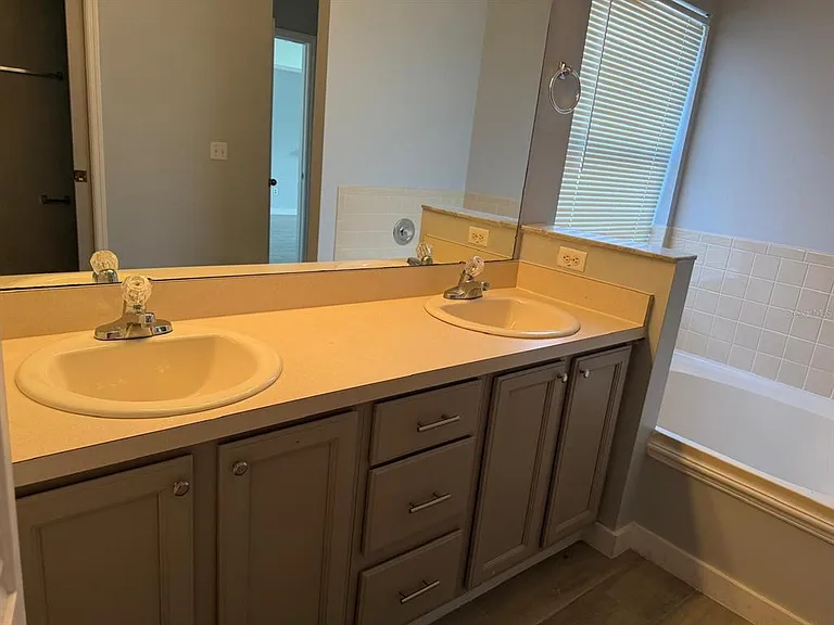 11527 Wingham Ct — Photo 11