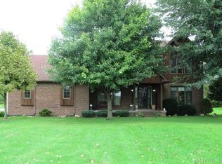 5781 Davison Rd, Akron, NY 14001