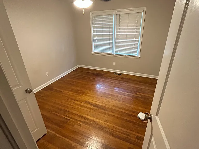 1215 W Park Ave — Photo 3