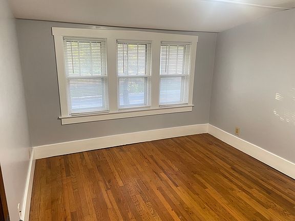 5th image of 2726 Miller Rd