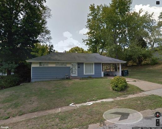 7770 Paddington Dr, Saint Louis, MO 63121