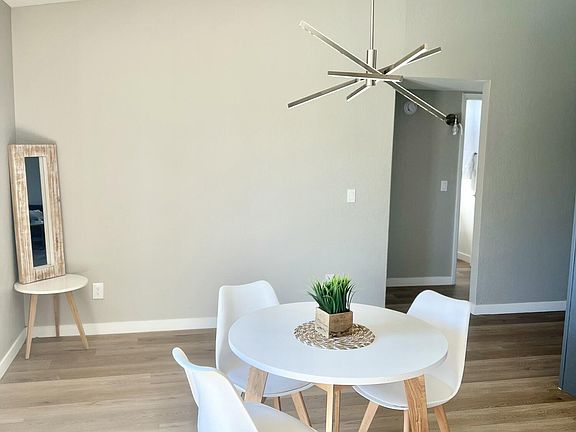 5th image of 221 W VILLA MARIA Drive