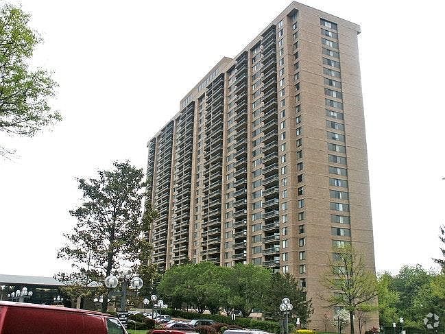 1st image of 3705 S George Mason Dr APT 1106