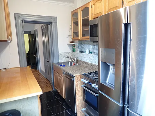 Rented by Hakeem Shahid, LREB | media 10