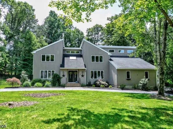 15 Burnett Brook Dr, Randolph Twp., NJ 07869