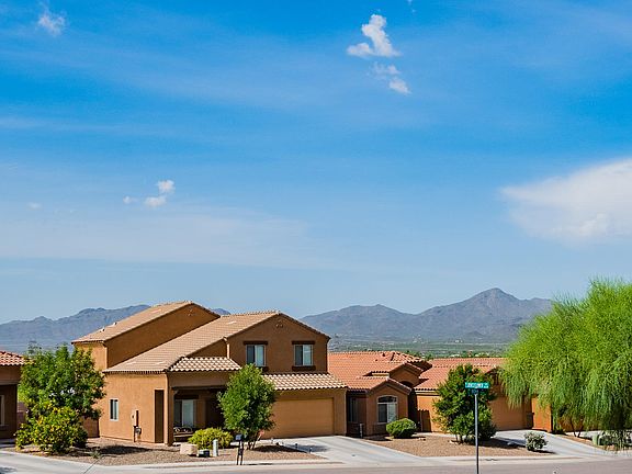 2nd image of 7848 N Jewelflower Dr