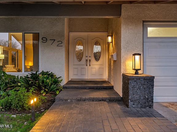 3rd image of 972 Aranmoor Ave