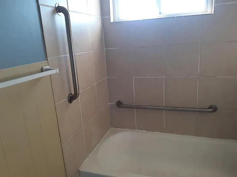 5601 E 139th Ter #A — Photo 11