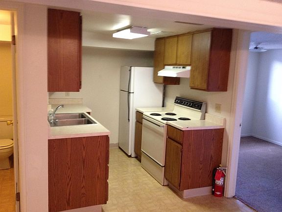 2nd image of 208 E Clark St Unit D