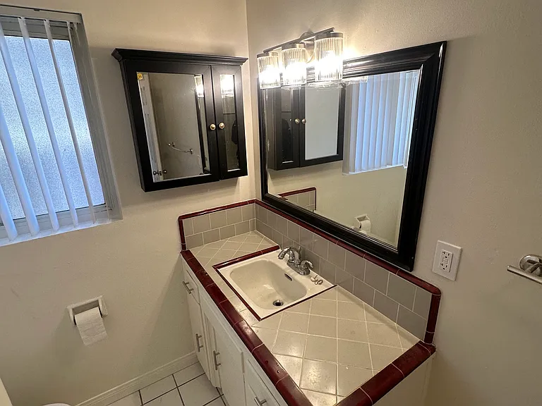 8704 Lind Vern Ct #8704 — Photo 10