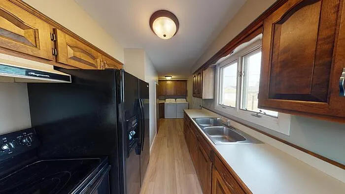 3 bed, 1.0 bath, $1,700 — Photo 1
