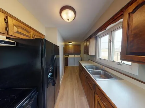 432 E Turnpike Ave, Bismarck, ND 58501