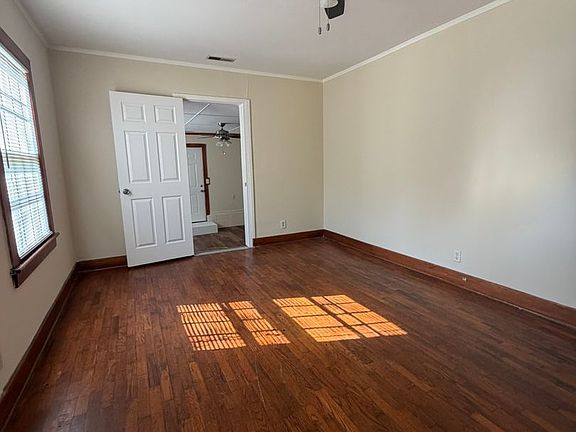 2nd image of 103 Courtland St