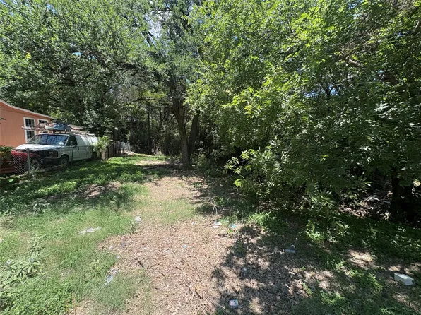 2510 NW 20th St, Fort Worth, TX 76106