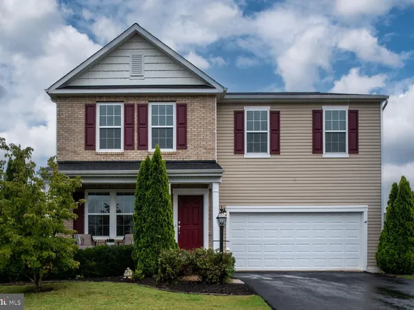 33 Charter Gate Dr, Fredericksburg, VA 22406