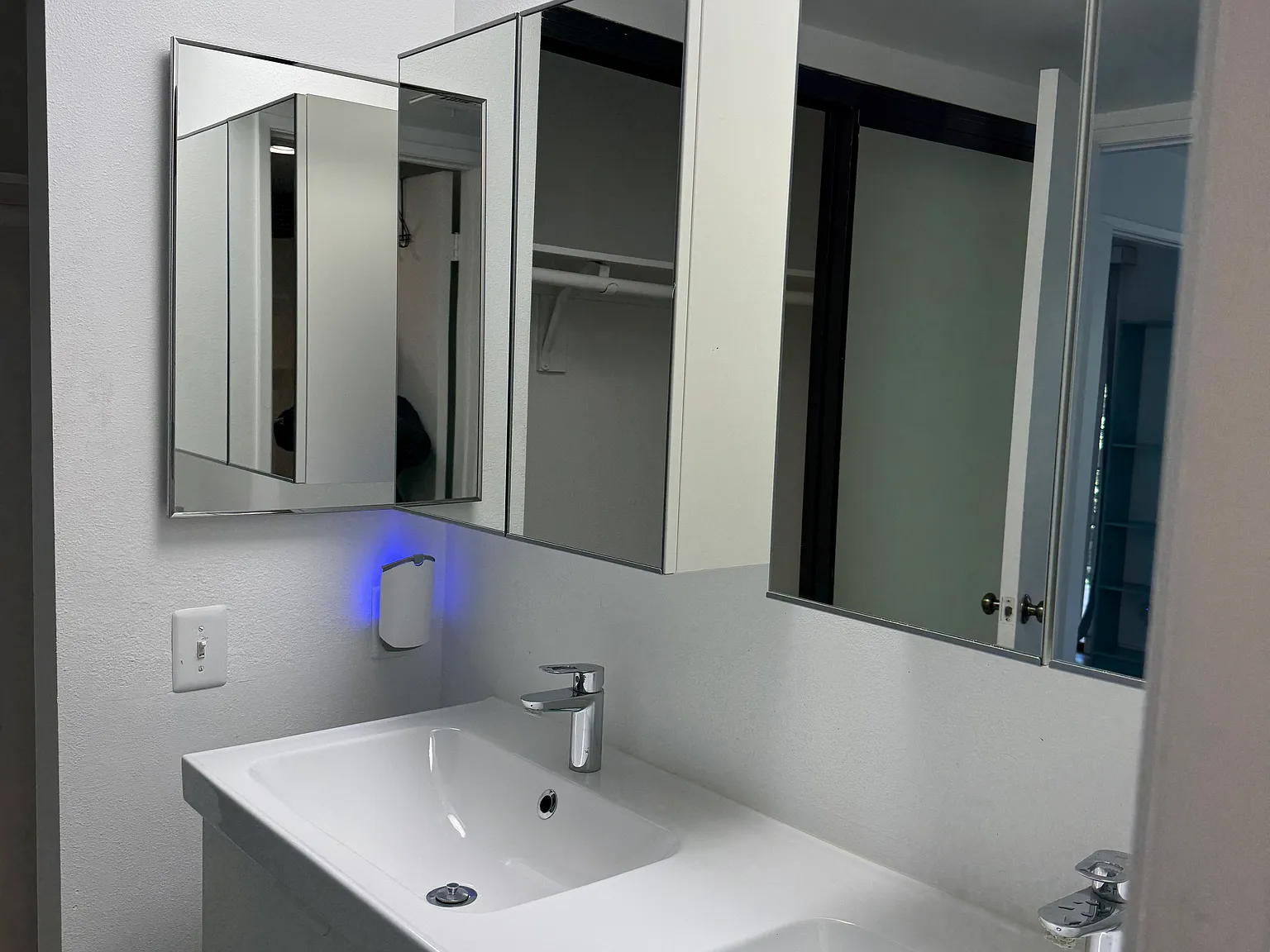1 bed, 854 sqft, $1,950 — Photo 3