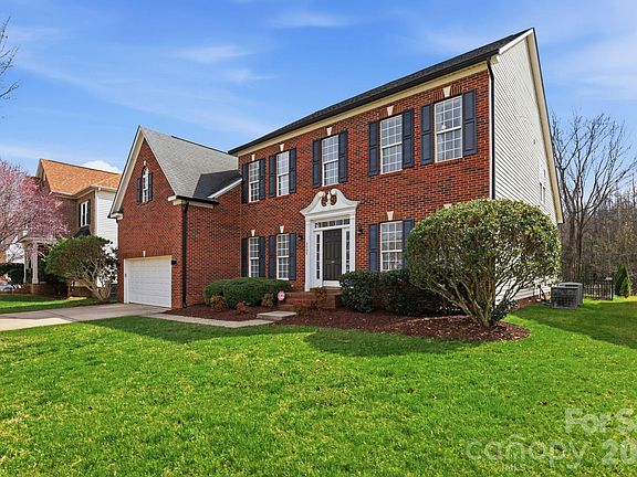 2nd image of 3909 Meadow Green Dr