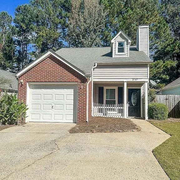2747 Highland Rdg NW — Photo 1