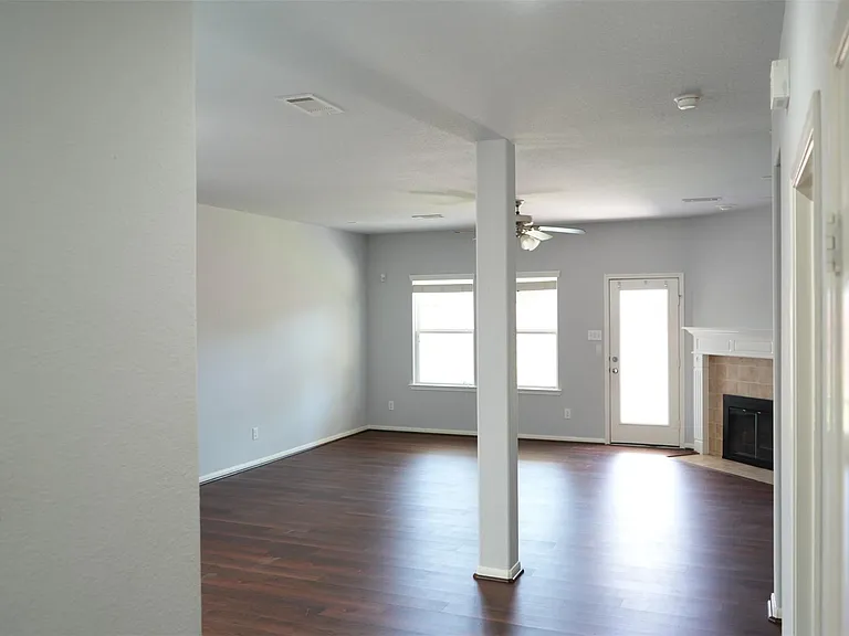 6306 Bain Dr — Photo 15