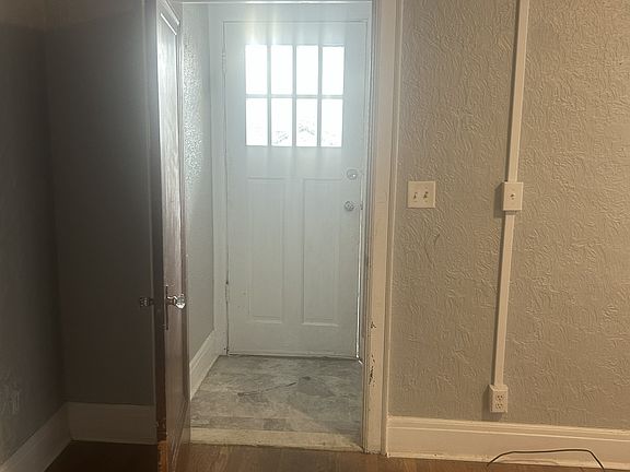 4th image of 341-43 Bruce St #341