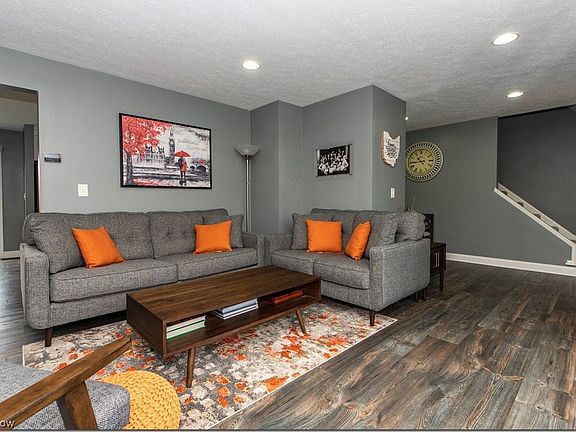 3rd image of 4197 Maple Hill Dr