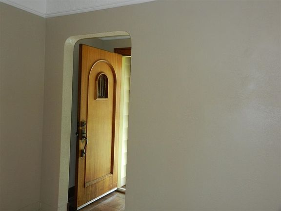 4th image of 3618 N Normandie St