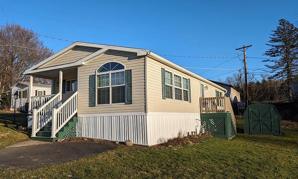 1st image of 31 Skyline Dr