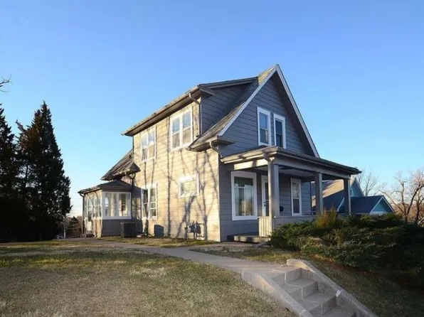 3403 Arbor St, Omaha, NE 68105