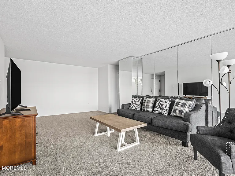 787 Ocean Ave #212 — Photo 4