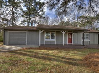 140 4th St, Emerson, GA 30137