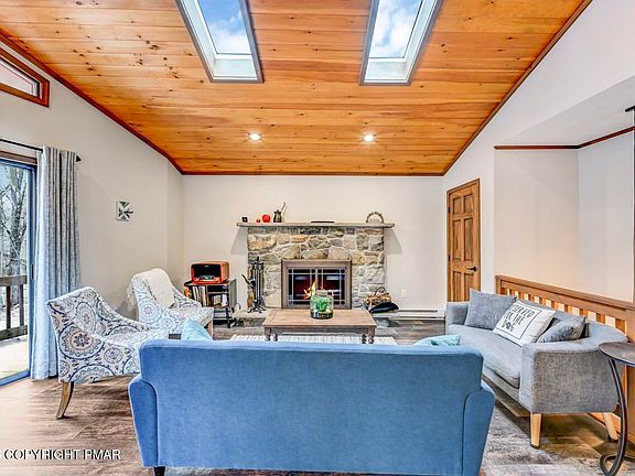 2nd image of 1266 Long Rifle Rd