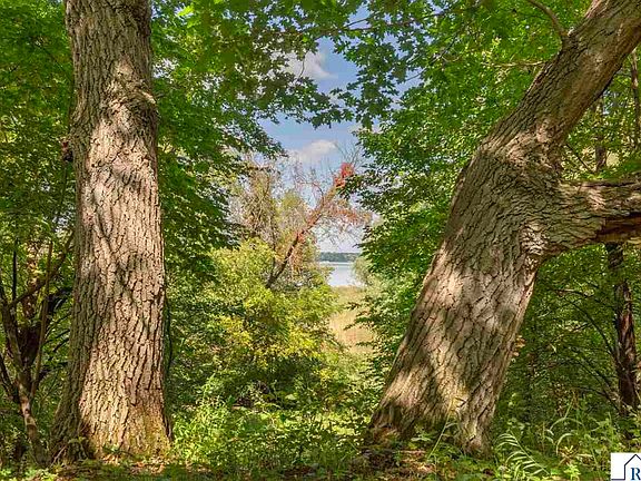 3rd image of Farwell Path