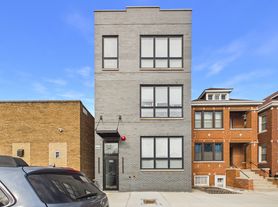 2350 S Leavitt St, Chicago, IL