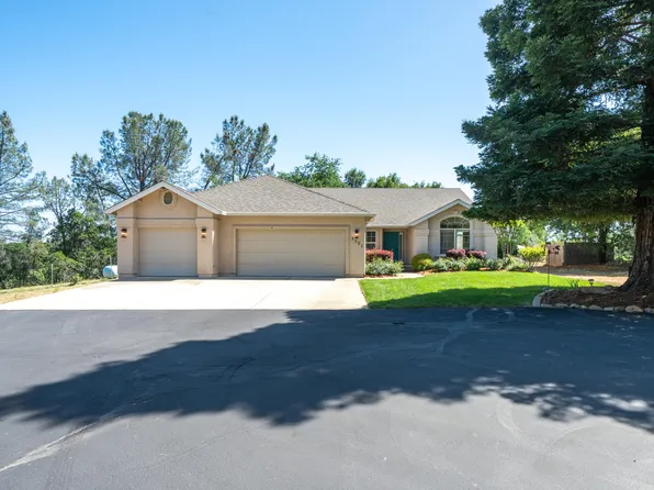 8051 Placer View Ct, Redding, CA 96001