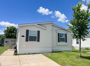 1347 Rolling Hills Dr, Maplewood, MN 55119